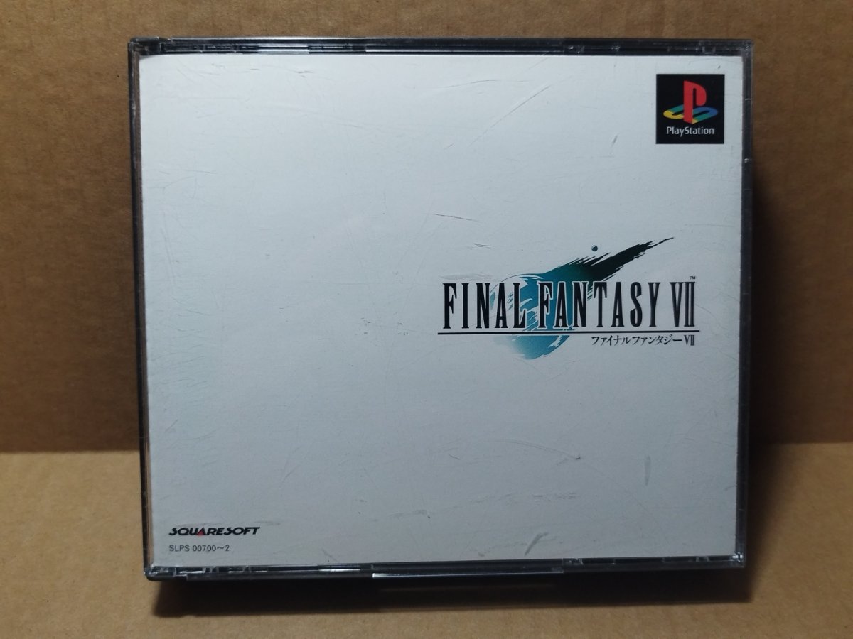 画像1: 【美品評価価格】ファイナルファンタジーVII　箱説有　PS1プレイステーション【4N3】 (1)