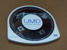 画像9: 【美品評価価格】海外北米版 グランド セフト オート Grand Theft Auto Liberty City Stories　箱説有　PSPプレイステーションポータブル【9N6】 (9)