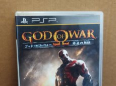 画像2: 【美品評価価格】ゴッド・オブ・ウォー 降誕の刻印　箱説有　PSPプレイステーションポータブル【9N6】 (2)