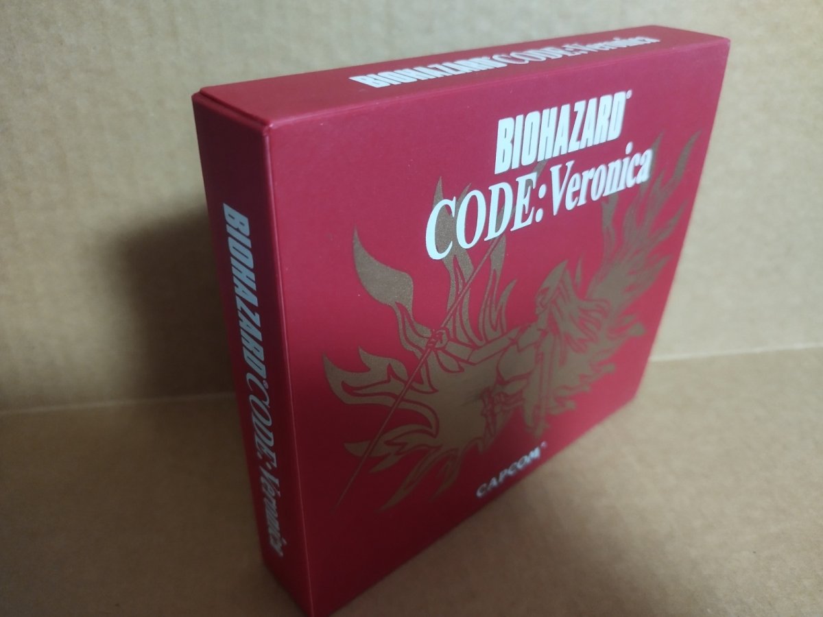 画像2: 【美品評価価格】バイオハザード コードベロニカ　初回限定　帯葉書箱説有　DCドリームキャスト【9N5】 (2)