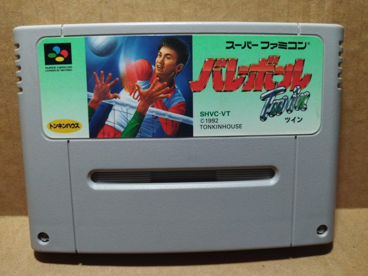 画像1: 【美品】バレーボールTwinツイン　箱説無　SFCスーパーファミコン【13】 (1)