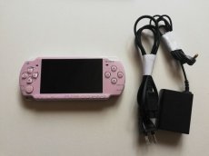 画像1: PSP-2000本体　ローズピンク　箱説無　PSPプレイステーションポータブル (1)
