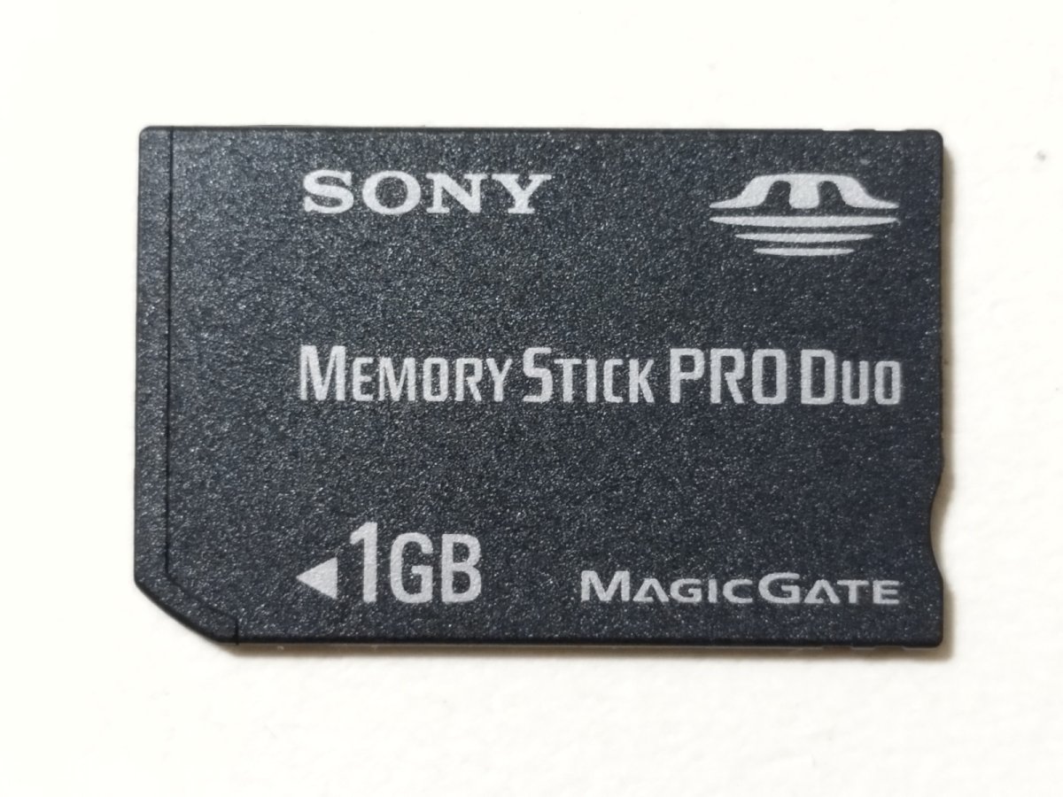 画像1: メモリースティック 1GB　箱説無　PSPプレイステーションポータブル【管理1-1】 (1)