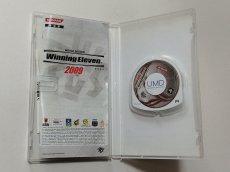 画像2: ワールドサッカーウイニングイレブン2009　箱説有　PSPプレイステーションポータブル【管理8h1】 (2)