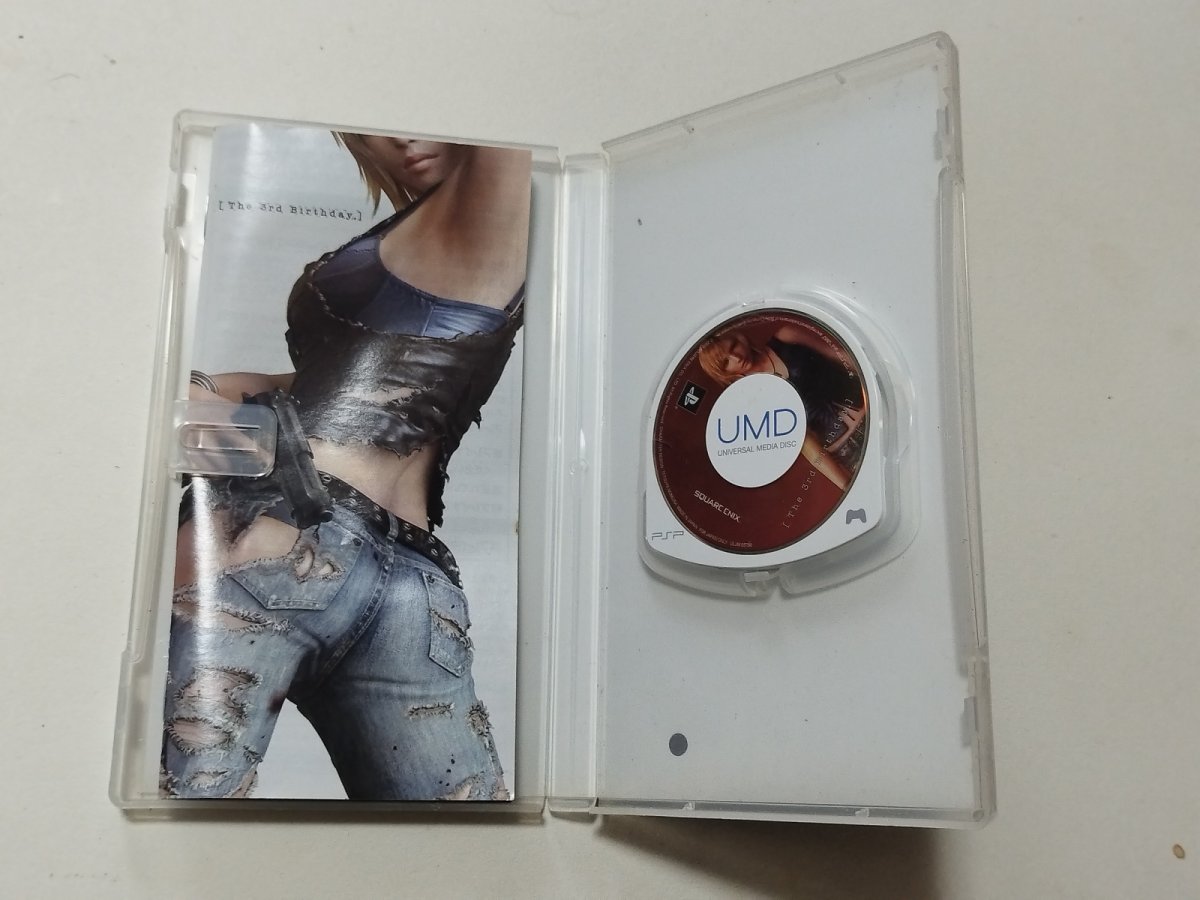 画像2: The 3rd Birthday 箱説有 PSPプレイステーションポータブル【管理8m8】 (2)