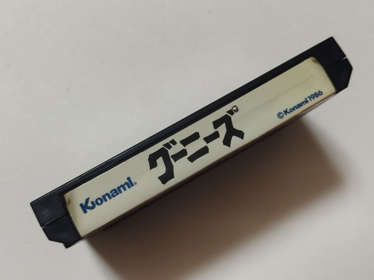 画像2: 【減額品】グーニーズ　箱説無　FCファミコン【管理6h3】 (2)