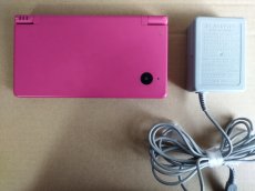 画像1: DSi本体　ピンク　箱説無　ニンテンドーDS【4m7】 (1)
