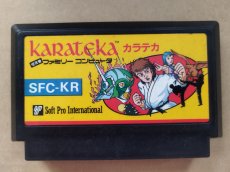 画像1: 【減額品】カラテカ　箱説無　FCファミコン【24】 (1)