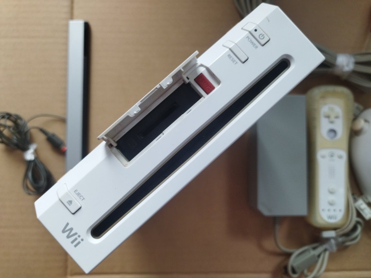 画像3: wii本体　白　RVL-001　箱説無　wiiウィー【2f2-3】 (3)
