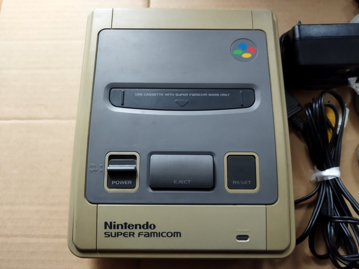 画像2: スーパーファミコン本体ACアダプターモノラルAVケーブルセット　箱説無　SFCスーパーファミコン 【3-4】 (2)