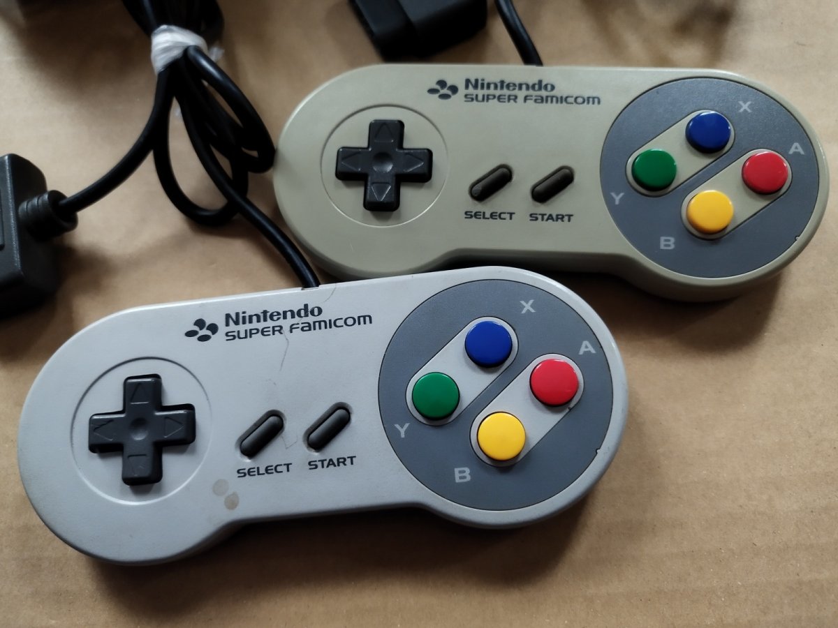 画像5: スーパーファミコン本体ACアダプターモノラルAVケーブルセット　箱説無　SFCスーパーファミコン 【3-4】 (5)