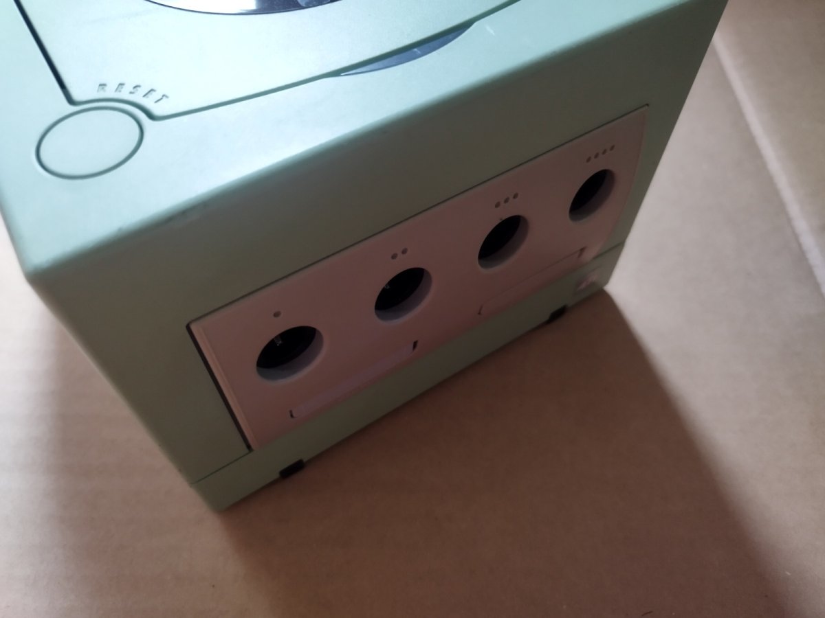 画像2: ゲームキューブ本体　ジャンク　テイルズ オブ シンフォニア シンフォニックグリーン　箱説無　GCゲームキューブ【2f21】 (2)