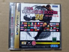 画像1: 【美品評価価格】セガワールドワイドサッカー'98　帯葉書箱説有　SSセガサターン【9H9】 (1)