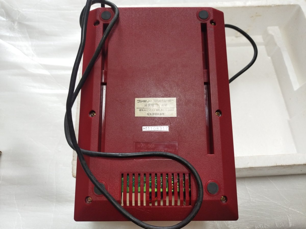 画像10: ファミコン本体　箱説有　FCファミコン【2f3-1】 (10)