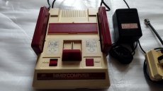 画像2: ファミコン本体　箱説無　FCファミコン【2f2-2】 (2)