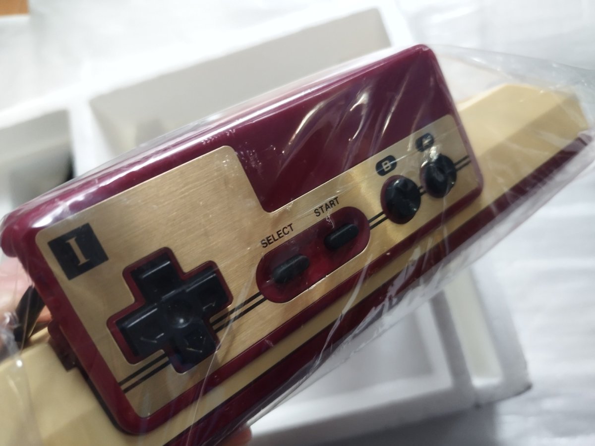 画像11: ファミコン本体　箱説有　FCファミコン【2f3-1】 (11)