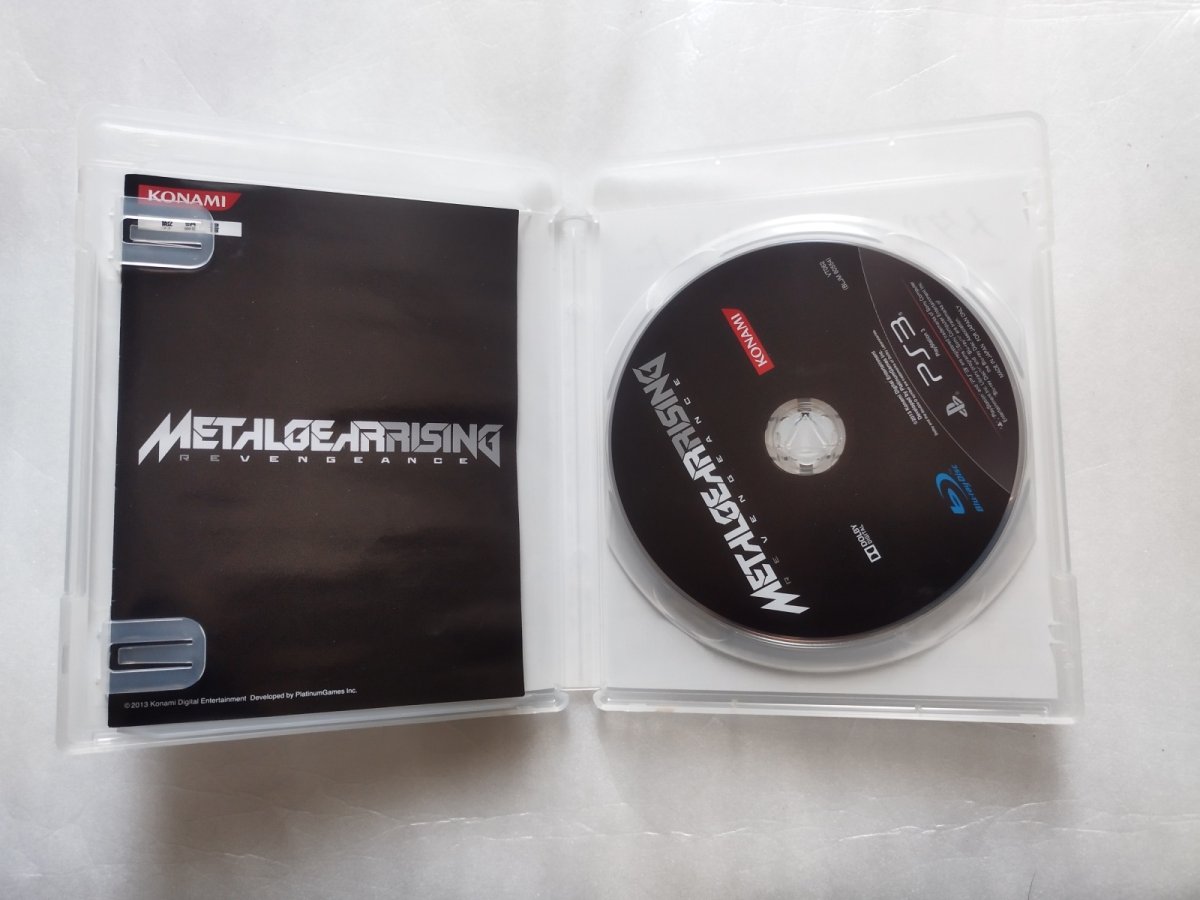 画像2: メタルギア ライジング リベンジェンス　箱説有　PS3プレイステーション3【7m8】 (2)