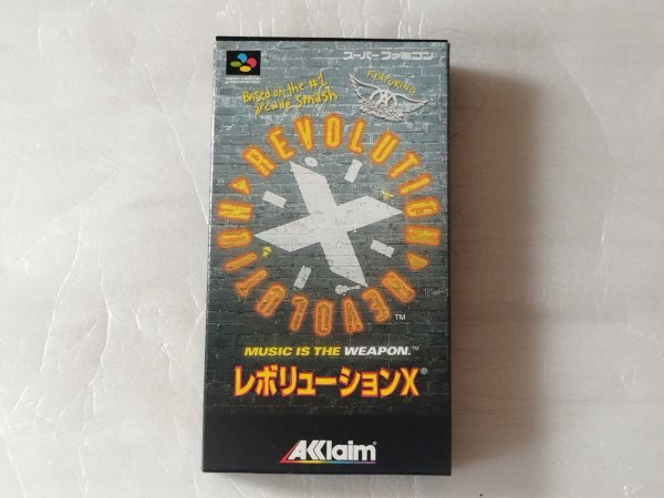 美品評価価格】レボリューションX 箱説有 SFCスーパーファミコン【9m9