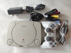 画像1: PS one本体　SCPH-100　箱説無　PS1プレイステーション【2f2-2】 (1)