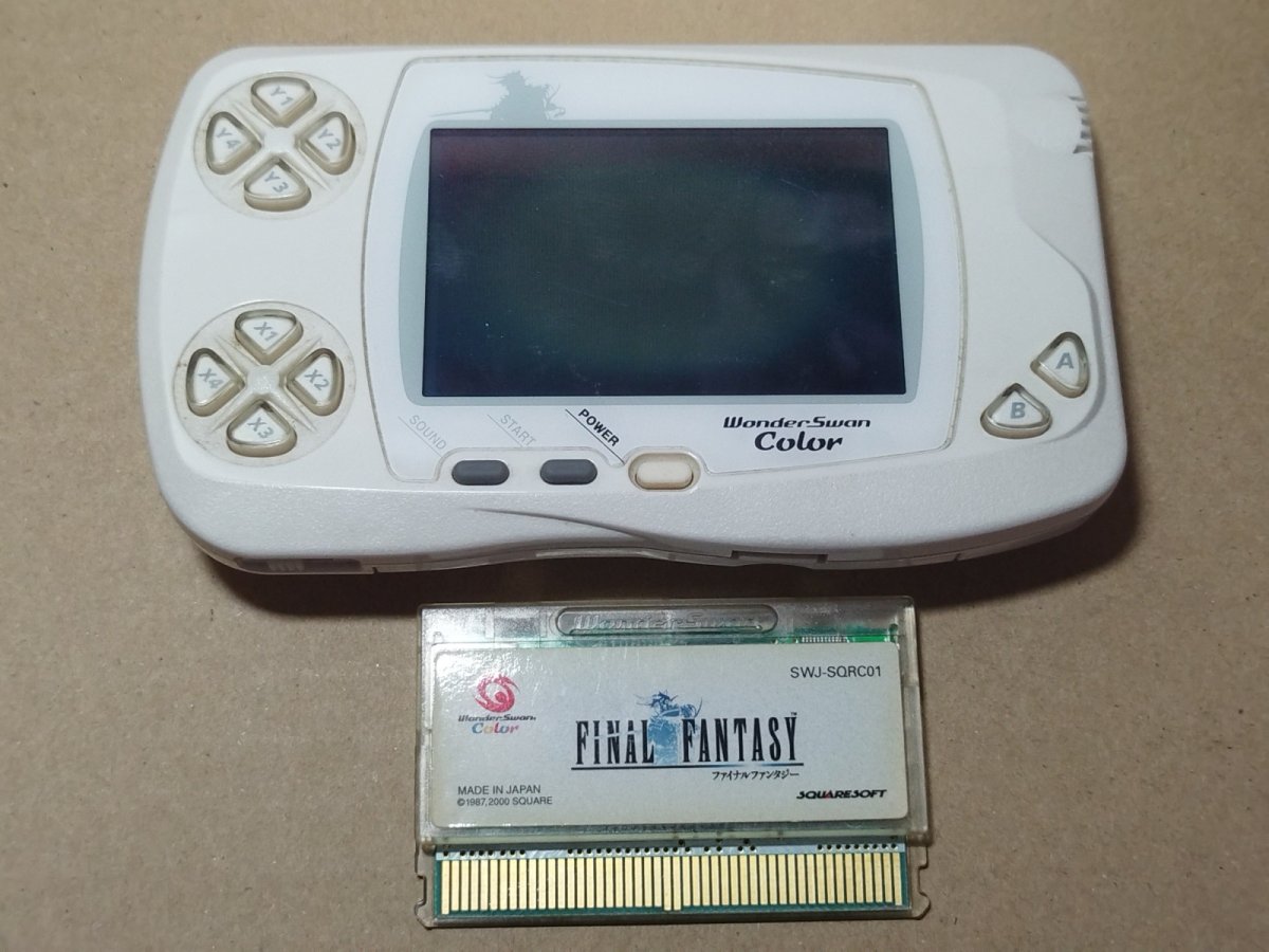 画像3: ワンダースワンカラー本体　ファイナルファンタジー版　ソフト付き　ジャンク　箱説無　WSワンダースワン【6m5】 (3)