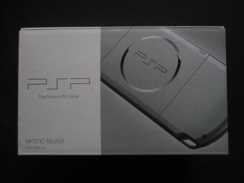 PSP-3000本体ミスティックシルバー 箱説有 PSPプレイステーション