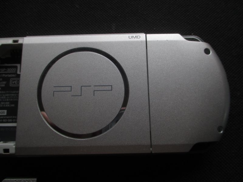 PSP-3000本体ミスティックシルバー　箱説有　PSPプレイステーションポータブル