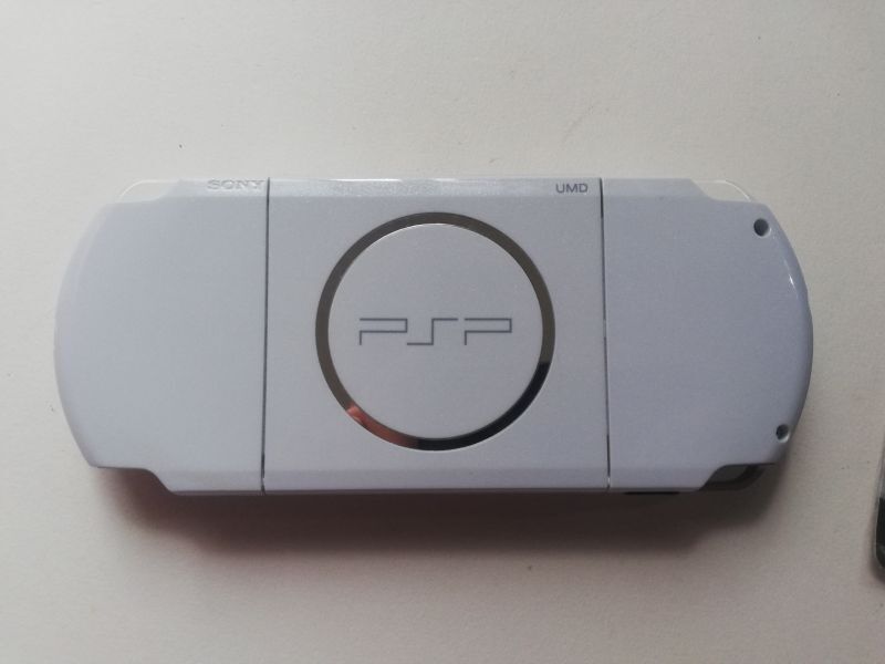 PSP-3000 パール・ホワイト　箱説無　PSPプレイステーションポータブル