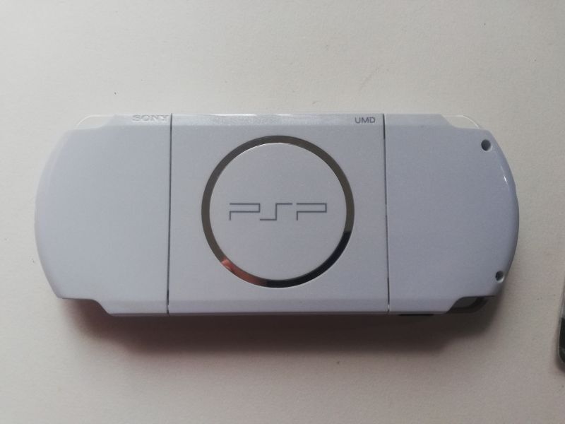 新品 PSP-3000 パール・ホワイト