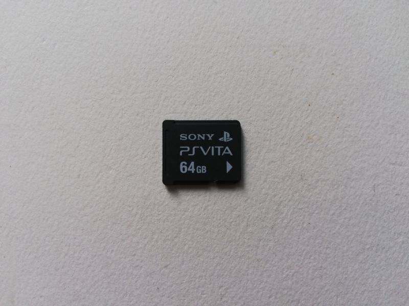 画像1: メモリーカード　64GB　箱説無　PS Vita (1)
