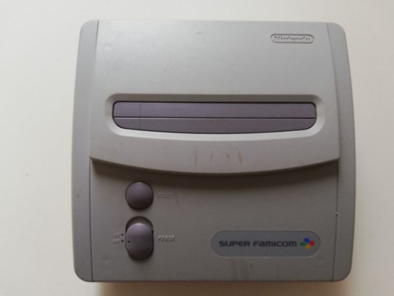 Nintendo 揺らめい スーパーファミコンジュニア【中古】 【ドラクエ5 